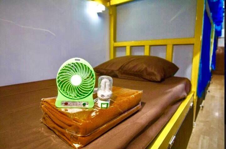 Vr Hostel สะพานควาย Μπανγκόκ Εξωτερικό φωτογραφία