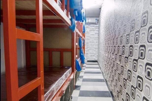 Vr Hostel สะพานควาย Μπανγκόκ Εξωτερικό φωτογραφία