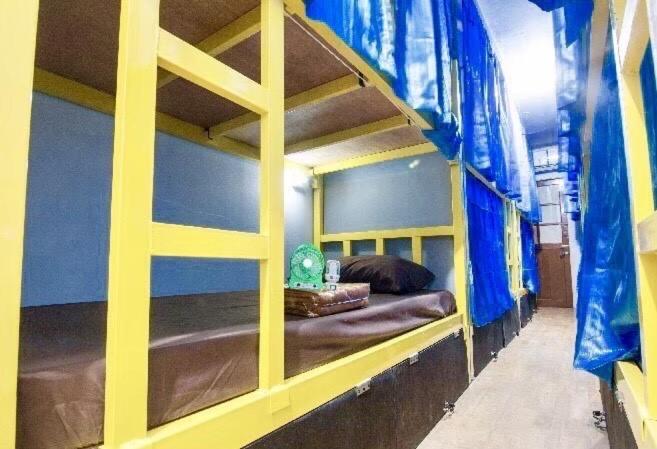 Vr Hostel สะพานควาย Μπανγκόκ Εξωτερικό φωτογραφία